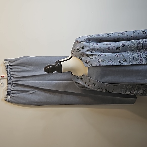 Olivia Matthew's Matching Pants & Jacket Suit Set Size 10 #W-598 - Picture 4 of 16